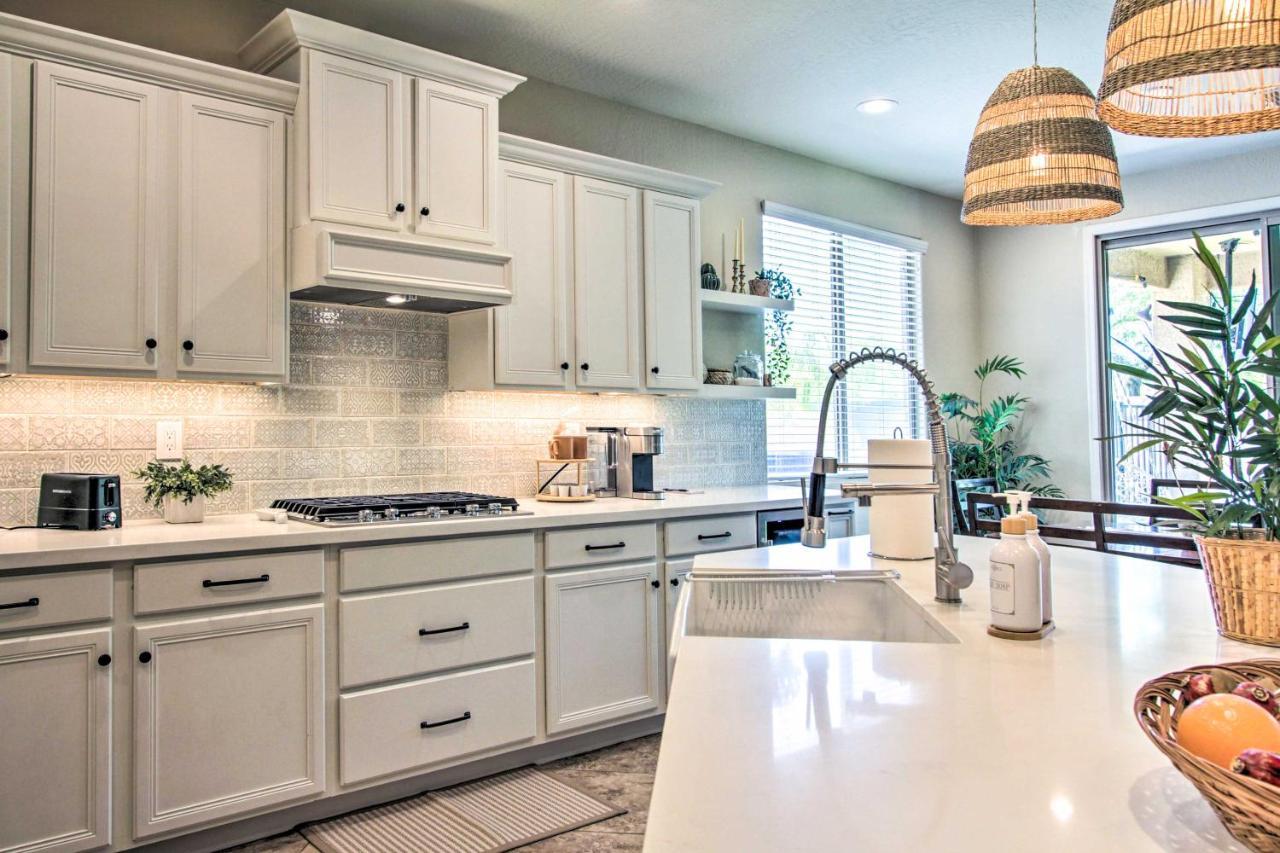 Family-Friendly Goodyear Home With Private Pool Extérieur photo